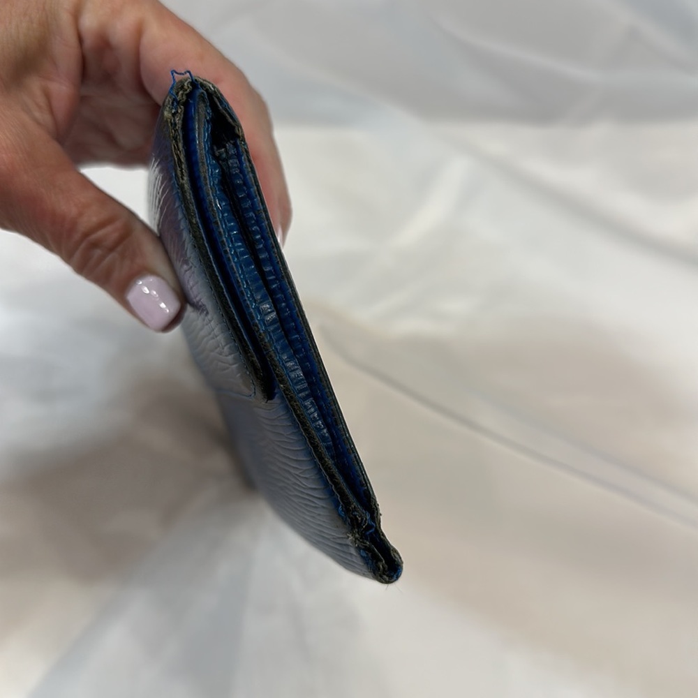 Louis Vuitton was blue Epi wallet fixer upper as is now it’s black,I repainted - Picture 5 of 16